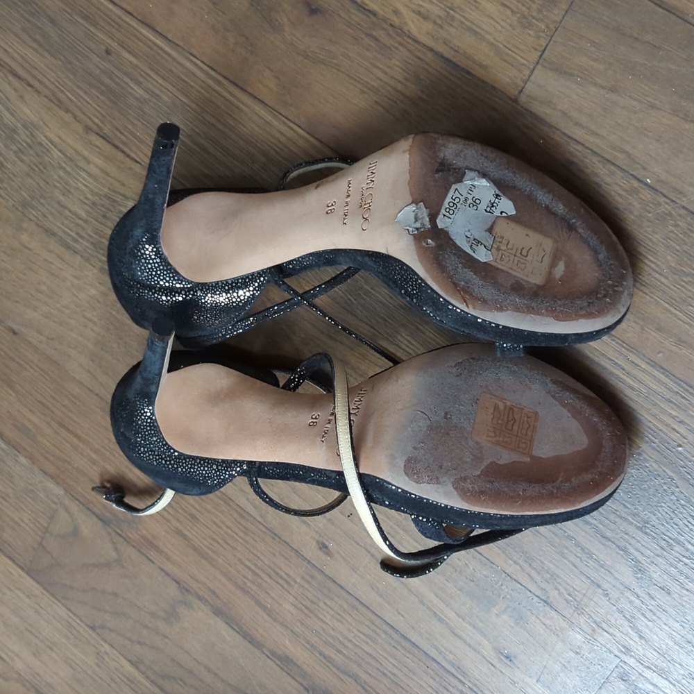 Shoe - Picture 3 of 6